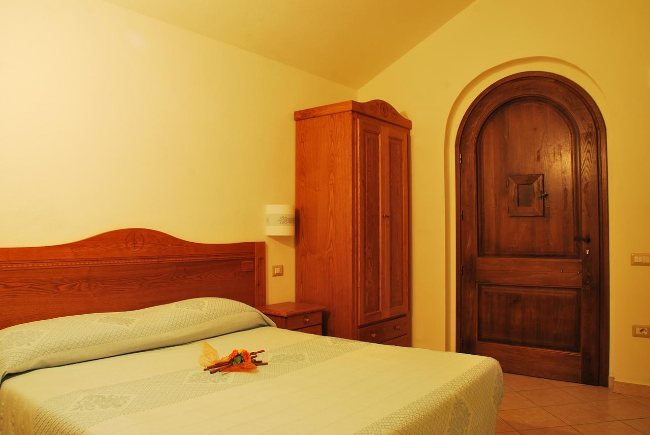 Hotel Turismo Rurale Villa Maria Caterina Cala Gonone Exteriör bild